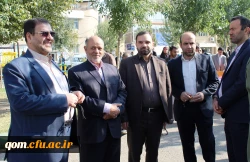 دکتر حسین خنیفر رییس دانشگاه فرهنگیان  در جمع  دانشجومعلمان در راهپیمایی ۱۳ آبان استان قم حضور پیدا کرد. 11