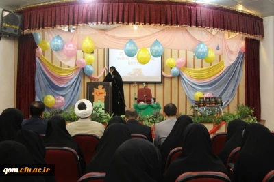 به مناسبت هفته وحدت در قم برگزار شد:

دیدار صمیمی مدیریت امور پردیس های استان با دانشجو معلمان اهل سنت