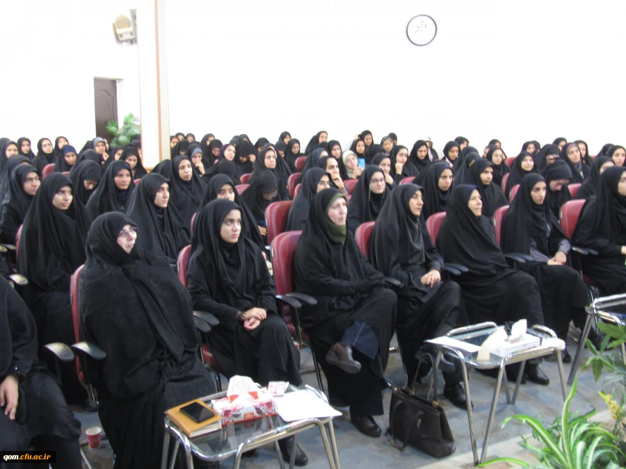 برگزاری همایش علمی دانشجویی «أعلام الأدب العربی المعاصر» به مناسبت روز جهانی زبان عربی و هفته پژوهش در پردیس حضرت معصومه (سلام الله علیها) قم: 2