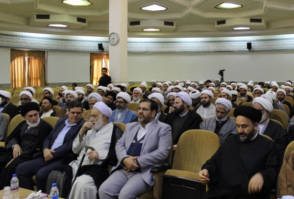 دکتر خنیفر در چهارمین دوره آموزشی – مهارتی روحانیون دانشگاه فرهنگیان سراسر کشور در قم: