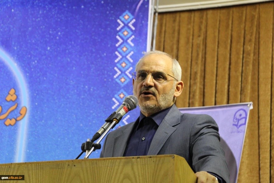 دانش آموزان ما باید با اسوه های بزرگ تاریخ اسلام در دوره معاصر آشنا شوند و این آشنایی یک ضرورت است 4