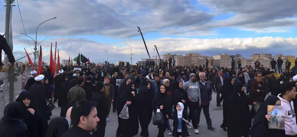 بدرقه با شکوه ابدان مطهر سردار رشید اسلام حاج قاسم سلیمانی و همرزمان مجاهدش توسط مردم انقلابی قم  6