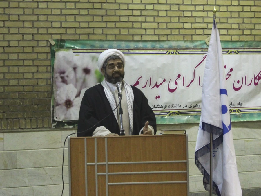 بزرگداشت دهه مبارک فجر و چهلمین روز شهادت سردار دل ها حاج قاسم سلیمانی در شهر مقدس قم 5