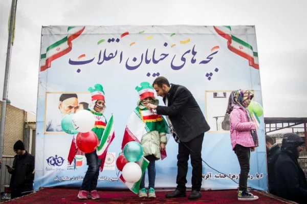 حضور گسترده دانشجو معلمان و همکاران دانشگاه فرهنگیان استان قم دوشادوش مردم همیشه در صحنه 