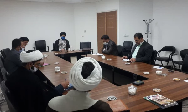 جلسه هماهنگی با آیت الله میرباقری در جهت تبدیل بیانیه گام دوم انقلاب به سرفصل های ساعات فرهنگی 3