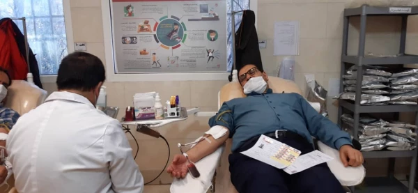 با حضور حسن محمدپور سرپرست مدیریت امور پردیس های استان قم در یکی از شعب سازمان انتقال خون استان  انجام گرفت 4