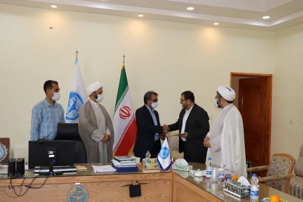 امضاء تفاهم نامه با دانشگاه قم و پردیس فارابی دانشگاه تهران 3