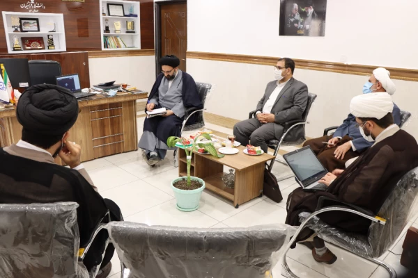 برگزاری جلسه اعضای هیات رئیسه دانشگاه و مسئولین دبیرخانه تعلیم و تربیت و پژوهشگاه حوزه و دانشگاه و مدیریت امور پردیس های استان قم پیرامون محور فعالیت های فی مابین 2