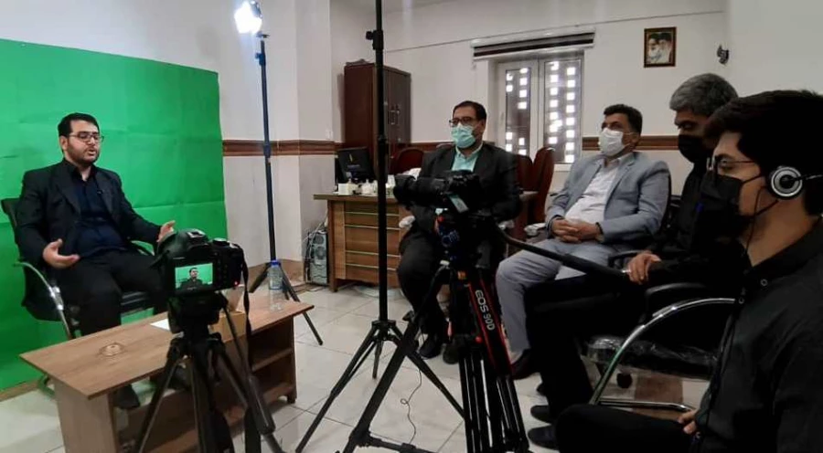 بازدید دکتر علی محمدی معاونت فرهنگی و اجتماعی دانشگاه از مراحل فیلمبرداری و تولید محتوای آموزشی  اربعین مجازی دانشگاه فرهنگیان به میزبانی استان قم 3