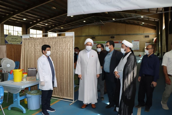 بازدید حمسن محمد پور از پایگاه واکسیناسیون حضرت فاطمه الزهرا(س) مستقر در مرکز شهید مدنی(ره) 3