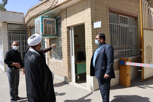 بازدید حمسن محمد پور از پایگاه واکسیناسیون حضرت فاطمه الزهرا(س) مستقر در مرکز شهید مدنی(ره) 5