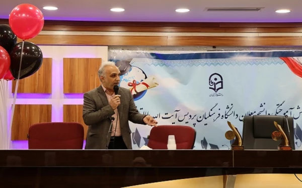 جشن دانش آموختگی ورودی های 96 پردیس آیت الله طالقانی(ره) 6