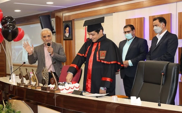 جشن دانش آموختگی ورودی های 96 پردیس آیت الله طالقانی(ره) 8