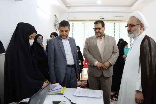 بازدید مدیرکل آموزش پرورش از فرآیند مصاحبه 2
