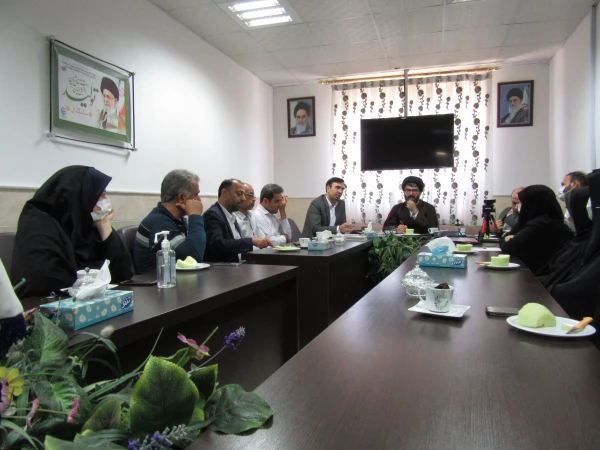 نخستین جلسه دکتر موسوی باهمکاران پردیس  3
