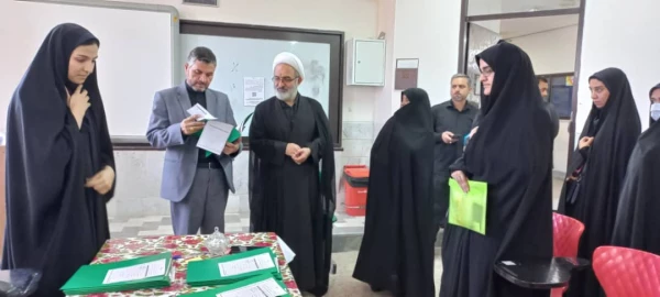 بازدید مدیرکل آموزش و پرورش استان قم از فرآیند مصاحبه قبول شدگان چند برابر ظرفیت دانشگاه فرهنگیان 13