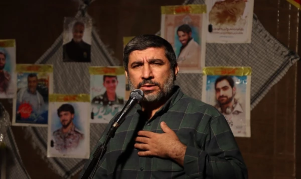 دفاع مقدس حادثه ای بی نظیر بود زیرا ملتی به تنهایی در مقابل یک دنیا ایستاد. 5