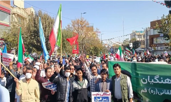 حضور دانشجو معلمان انقلابی دانشگاه فرهنگیان استان قم در راهپیمایی یوم اله 13 آبان 3