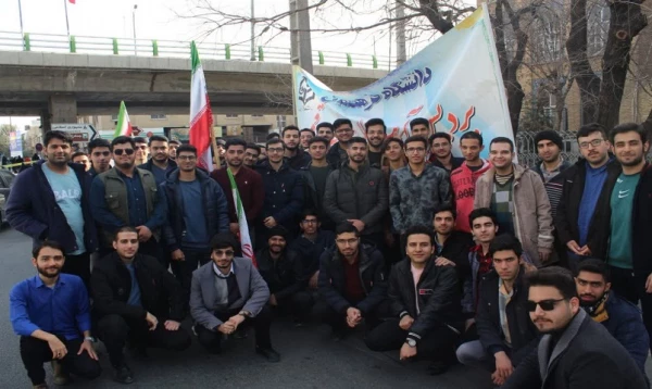 حضور پر شور و شعور دانشجومعلمان و کارکنان دانشگاه فرهنگیان استان قم در راهپیمائی یوم الله 22 بهمن  7