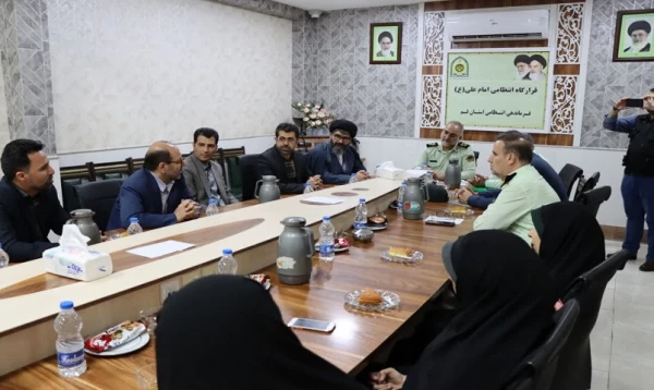 تجلیل مدیریت دانشگاه فرهنگیان استان قم از زحمات نیروهای فراجا استان در اجرای طرح نور (عفاف و حجاب) 8