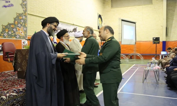 تقدیر از دلیرمردان سپاه پس از انجام عملیات وعده صادق 2