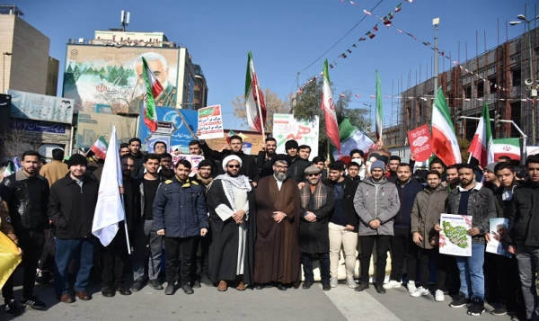 حضور پرشور دانشجو معلمان،اساتید و کارمندان دانشگاه فرهنگیان در راهپیمایی 22 بهمن 1403 5